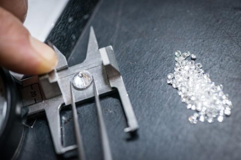 Finding the Perfect Sparkle: How Much Should You Spend on a Diamond ...
